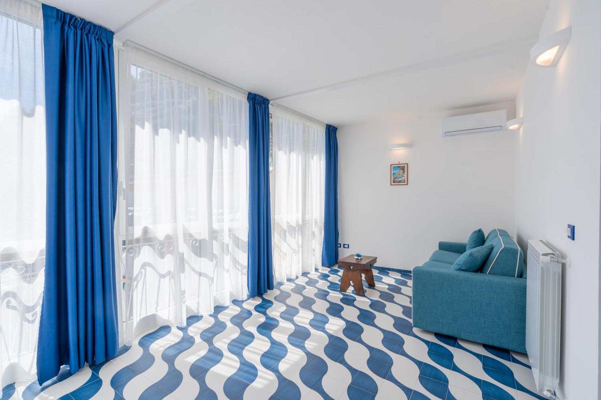 Elite Luxury Suites Minori Exterior foto